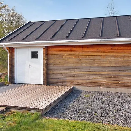 Three-bedroom Holiday Birkedalsvej 03 *